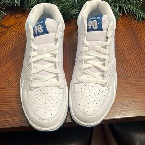 Air Jordan 1 Low Q54